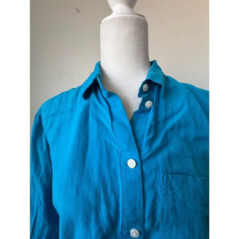 J. Crew Women's Long-Sleeve Button-Down Blue Blouse Boyfriend Cut SZ  2